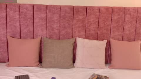 Rousse online show from April 2026 11:46:02 AM