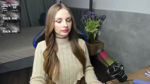 mcfly_11 online show from April 2026 08:58:02 PM