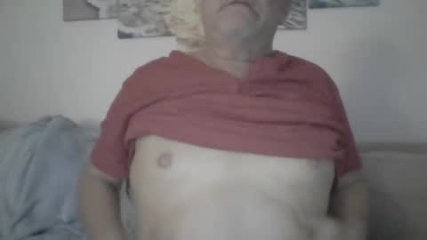 Snapshot of mcft61 chatting on November 2025 05:42:02 AM mcft61 online show from November 2025 05:42:02 AM