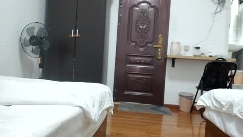 Fuyu online show from September 2025 12:51:02 PM