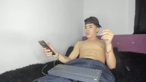 mcloviin_ online show from May 2026 09:03:01 AM