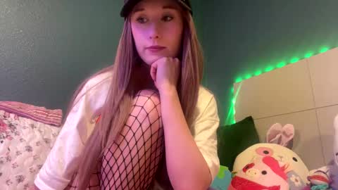 meadowmoon3 online show from April 2026 09:52:02 AM