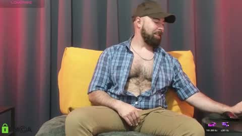 Snapshot of meaty_roll chatting on July 2026 02:05:17 AM Meaty Roll online show from July 2026 02:05:17 AM