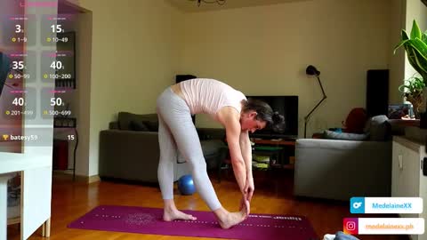 Milena online show from October 2025 09:30:01 AM