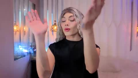 Snapshot of megan_do_santos chatting on May 2026 07:55:01 PM megan do santos online show from May 2026 07:55:01 PM