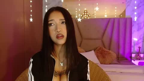 Snapshot of megan_saint chatting on June 2026 02:15:01 PM megan_saint online show from June 2026 02:15:01 PM
