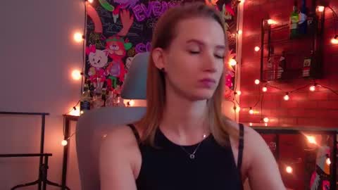 Snapshot of meganrodgers chatting on April 2026 05:47:01 PM megan online show from April 2026 05:47:01 PM