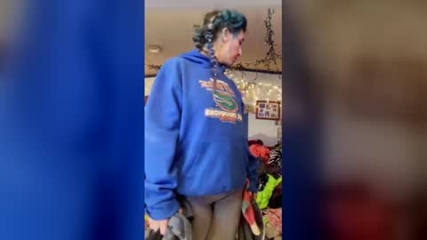 Snapshot of megatinyyy chatting on March 2026 05:22:02 AM MegaTinyyy online show from March 2026 05:22:02 AM