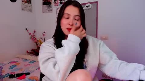Snapshot of melanieev chatting on June 2026 06:18:02 PM mel online show from June 2026 06:18:02 PM