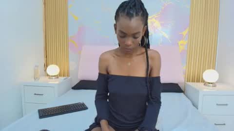 Snapshot of melaniepatton chatting on September 2025 12:54:01 PM Melanie online show from September 2025 12:54:01 PM