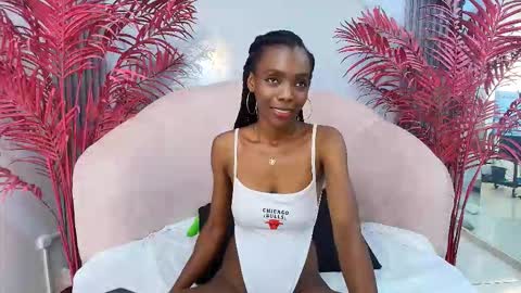 Snapshot of melaniepatton chatting on October 2025 01:07:01 PM Melanie online show from October 2025 01:07:01 PM