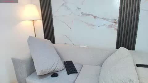 Snapshot of melaniepatton chatting on November 2025 12:27:02 PM Melanie online show from November 2025 12:27:02 PM