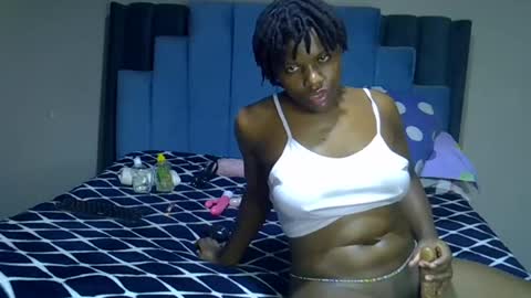 Snapshot of melanin_moon chatting on July 2026 11:17:02 AM Moon online show from July 2026 11:17:02 AM