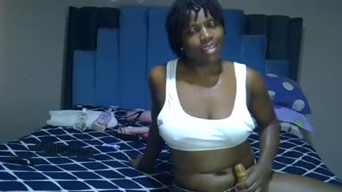 Snapshot of melanin_moon chatting on July 2026 11:37:02 AM Moon online show from July 2026 11:37:02 AM