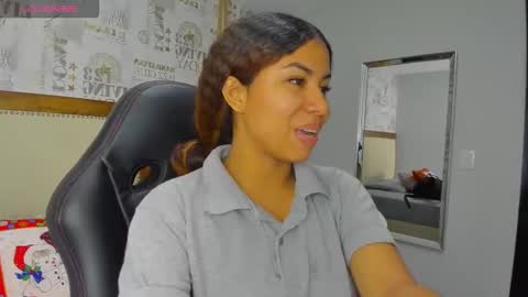 M E L I N A  online show from December 2025 06:58:02 PM