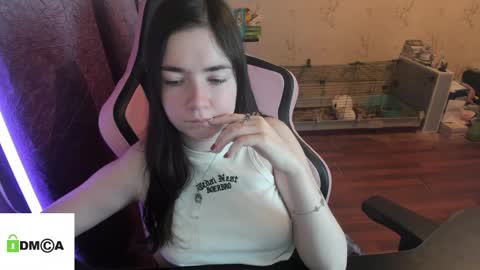 melisanilson online show from April 2026 12:00:02 AM