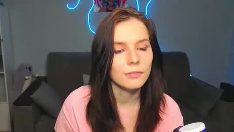 mellhyees online show from March 2026 05:05:02 PM