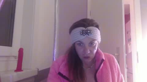 Snapshot of melli23 chatting on November 2025 09:08:01 PM Melli online show from November 2025 09:08:01 PM
