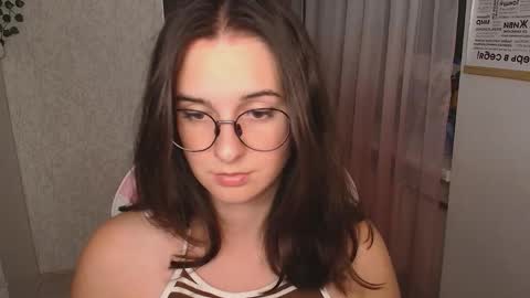 Snapshot of mellonmayre chatting on October 2025 08:19:01 PM mellonmayre online show from October 2025 08:19:01 PM