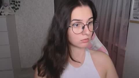 Snapshot of mellonmayre chatting on November 2025 08:18:02 PM mellonmayre online show from November 2025 08:18:02 PM