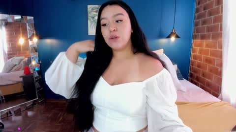  Leslie  online show from January 2025 03:13:02 PM