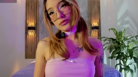 melodylanee online show from April 2026 11:05:01 AM