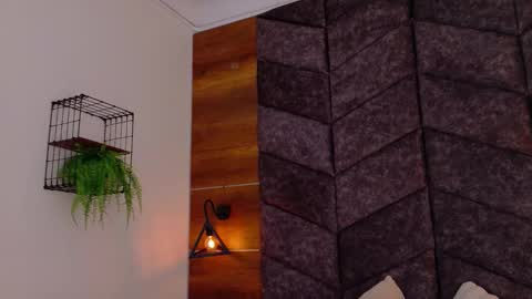  Memphis Williams  online show from March 2026 01:42:01 AM