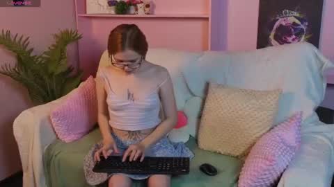 Snapshot of memymee_ chatting on June 2026 02:53:01 AM memymee_ online show from June 2026 02:53:01 AM