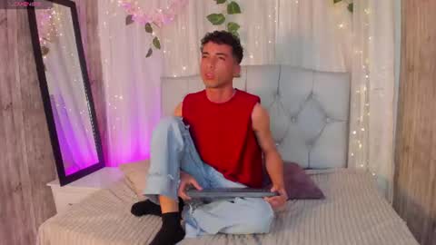 Snapshot of mency_rouse chatting on July 2026 04:23:02 PM Mency online show from July 2026 04:23:02 PM