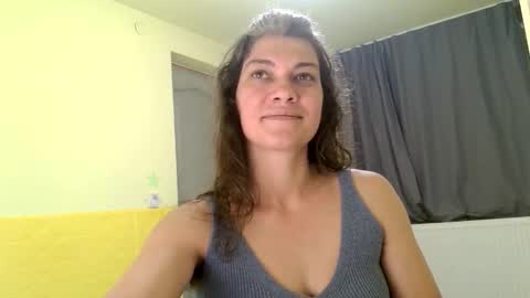 Miss Helena online show from October 2025 03:30:02 PM