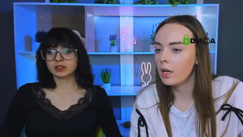 Snapshot of merli_warner chatting on April 2026 05:08:01 AM merli warner online show from April 2026 05:08:01 AM