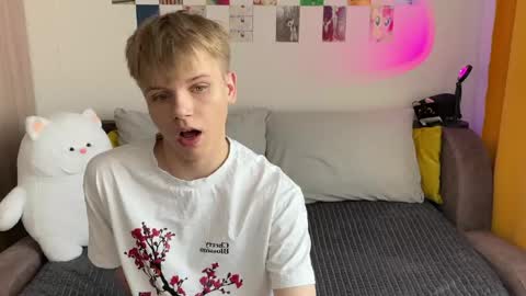 Arthur online show from April 2026 03:39:02 PM