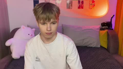 Arthur online show from April 2026 08:22:01 PM