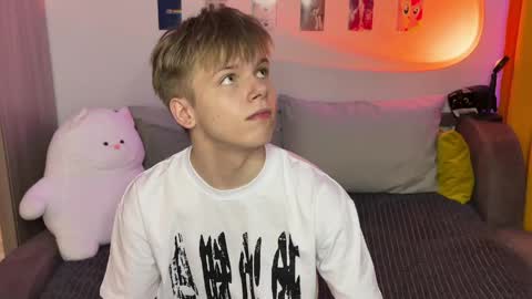 Arthur online show from April 2026 09:23:02 PM