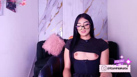 Snapshot of mhia_kate chatting on June 2026 12:10:02 PM Mhia Kate online show from June 2026 12:10:02 PM