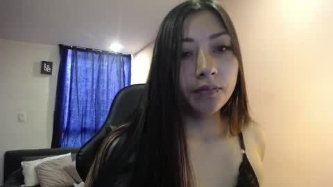 Mia zoe online show from December 2024 06:17:01 PM