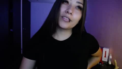 Mia zoe online show from February 2025 07:43:02 PM