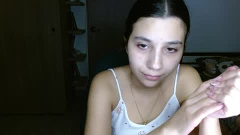 Mia online show from April 2026 04:05:02 AM