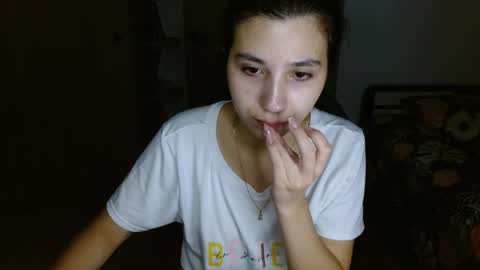 Mia online show from May 2026 05:12:01 AM