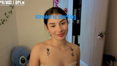 Mia adams  online show from April 2026 08:25:02 PM