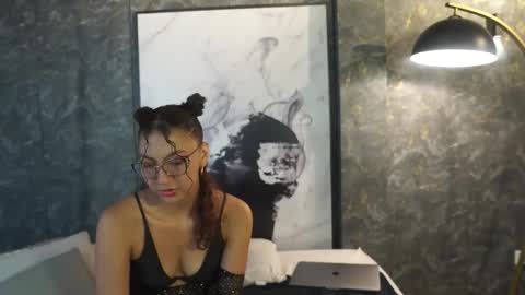 Belmont and Mia online show from April 2026 07:19:01 PM