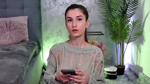 Snapshot of mia_carter99 chatting on February 2025 10:10:02 PM Freya Allen online show from February 2025 10:10:02 PM