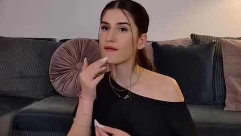 Snapshot of mia_carter99 chatting on March 2026 07:53:01 PM Freya Allen online show from March 2026 07:53:01 PM