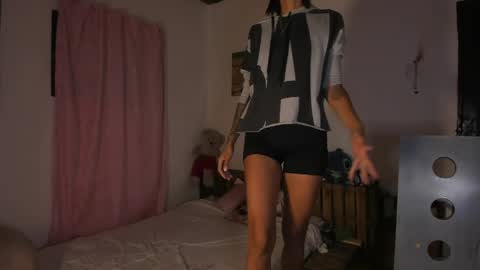 Mia Sandoval online show from April 2026 10:46:01 AM