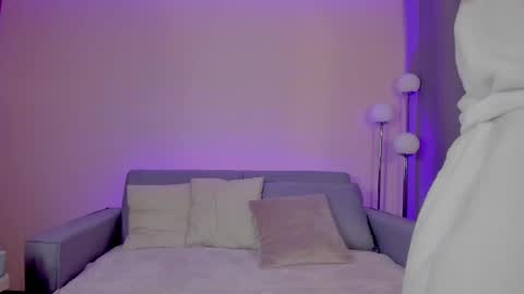 Sarah Luna online show from April 2026 11:24:02 AM