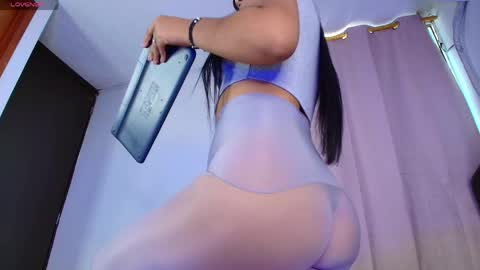 Mia online show from May 2026 09:21:01 PM
