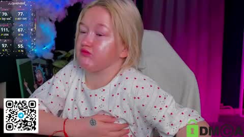 Mia online show from March 2026 03:02:01 AM