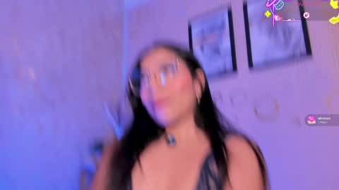 Mia online show from April 2026 01:41:01 PM