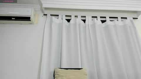 mia_hornny_ online show from May 2026 04:07:02 AM