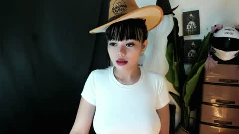 Snapshot of mia_lover9 chatting on June 2026 03:11:02 PM M I A online show from June 2026 03:11:02 PM